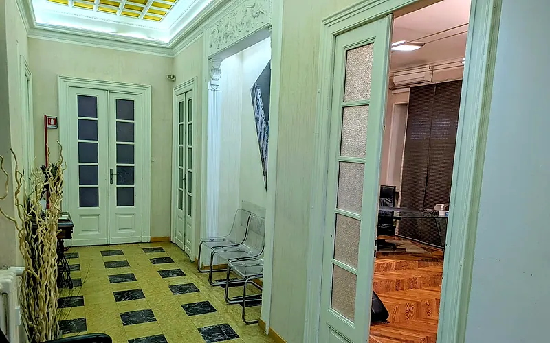 La sala d'attesa — Torino, primo piano